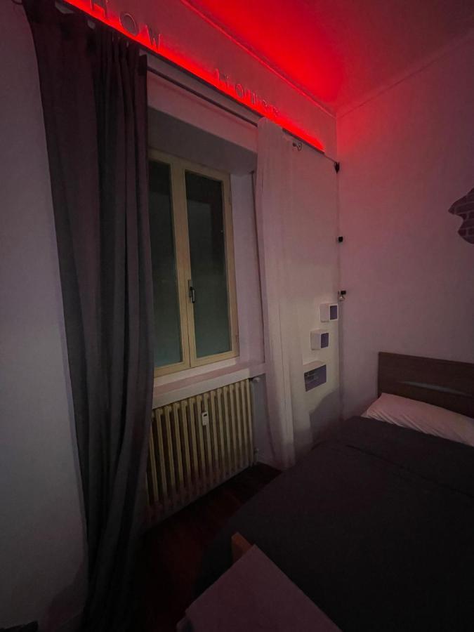 Show House Turyn Zewnętrze zdjęcie