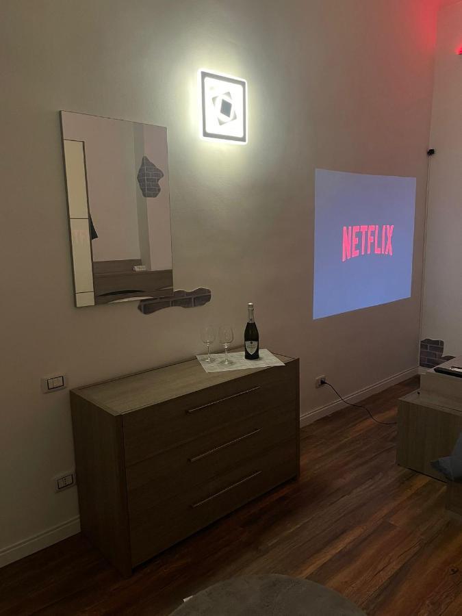 Show House Turyn Zewnętrze zdjęcie
