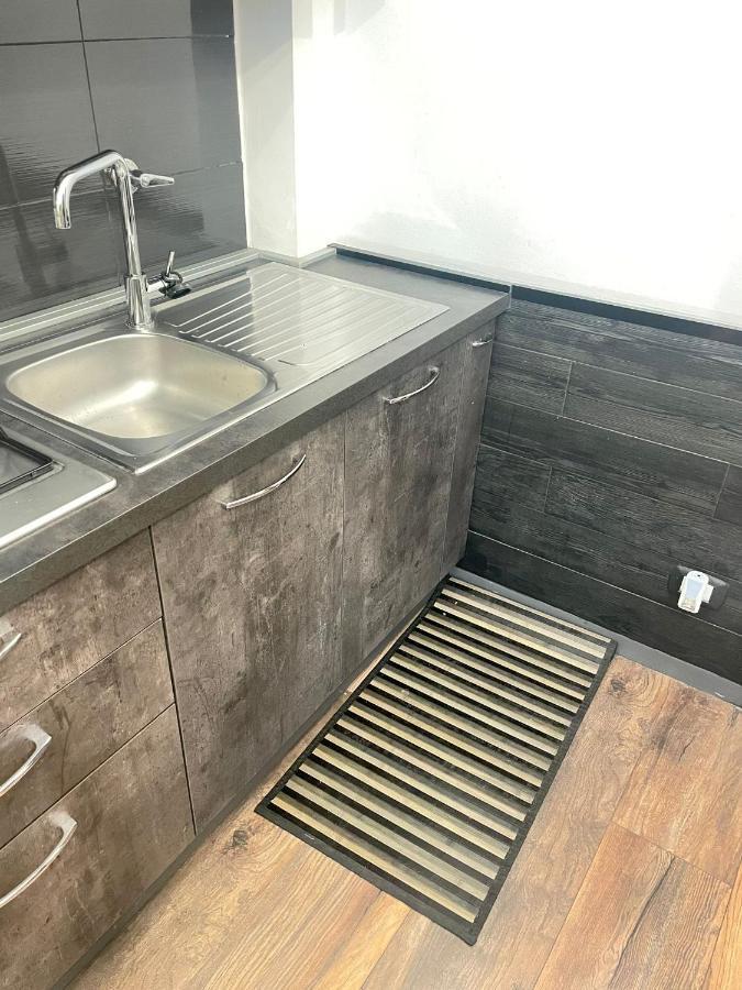 Show House Turyn Zewnętrze zdjęcie