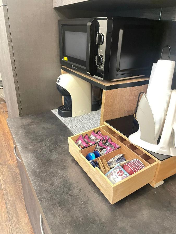 Show House Turyn Zewnętrze zdjęcie