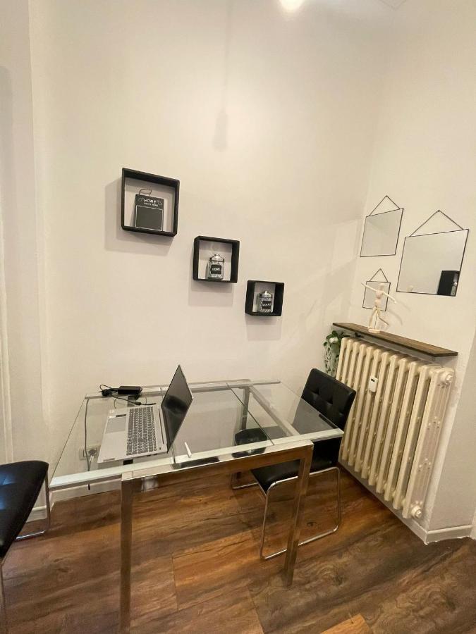 Show House Turyn Zewnętrze zdjęcie
